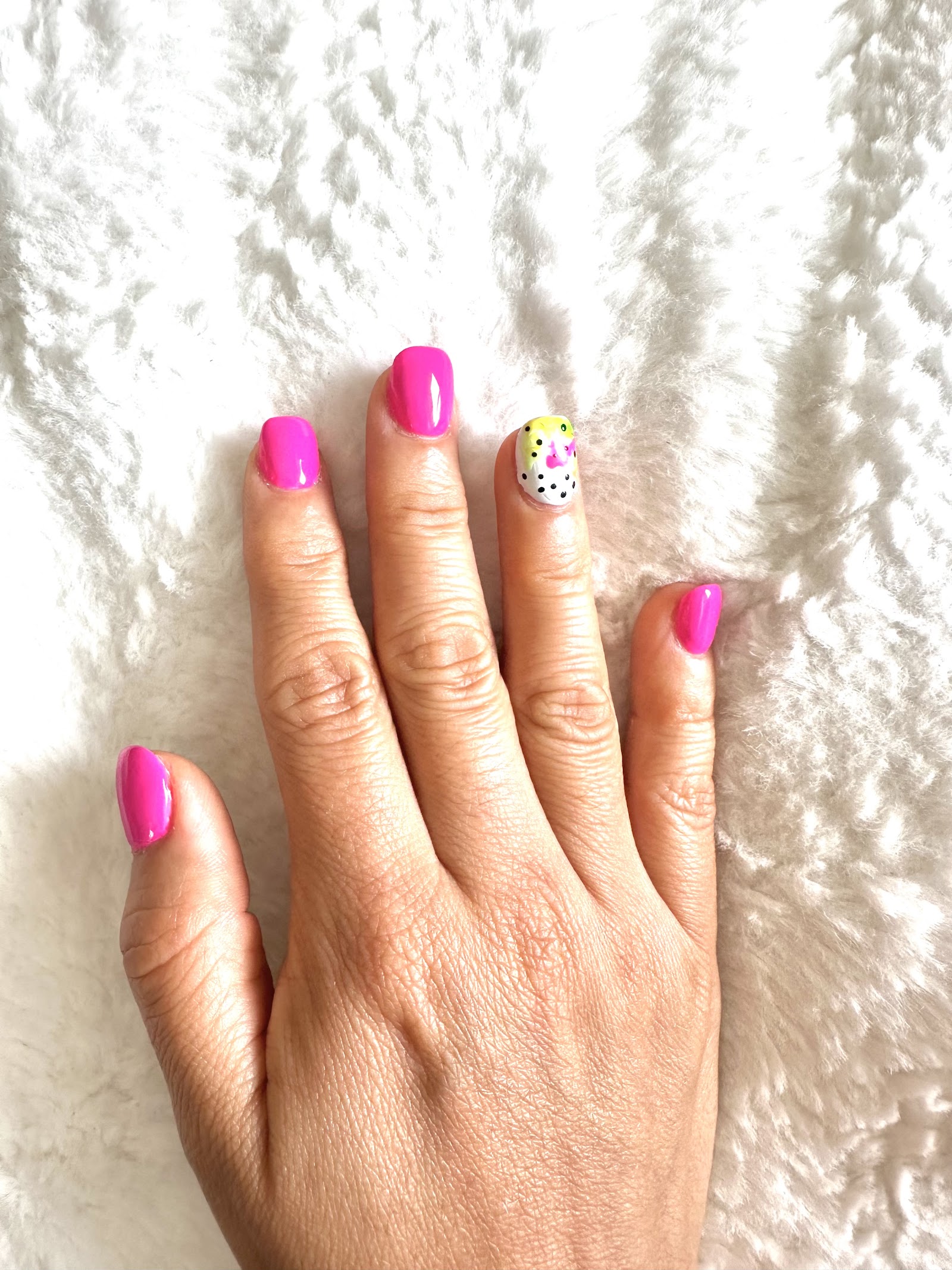 Lux Nails & Lashes nail photo 1