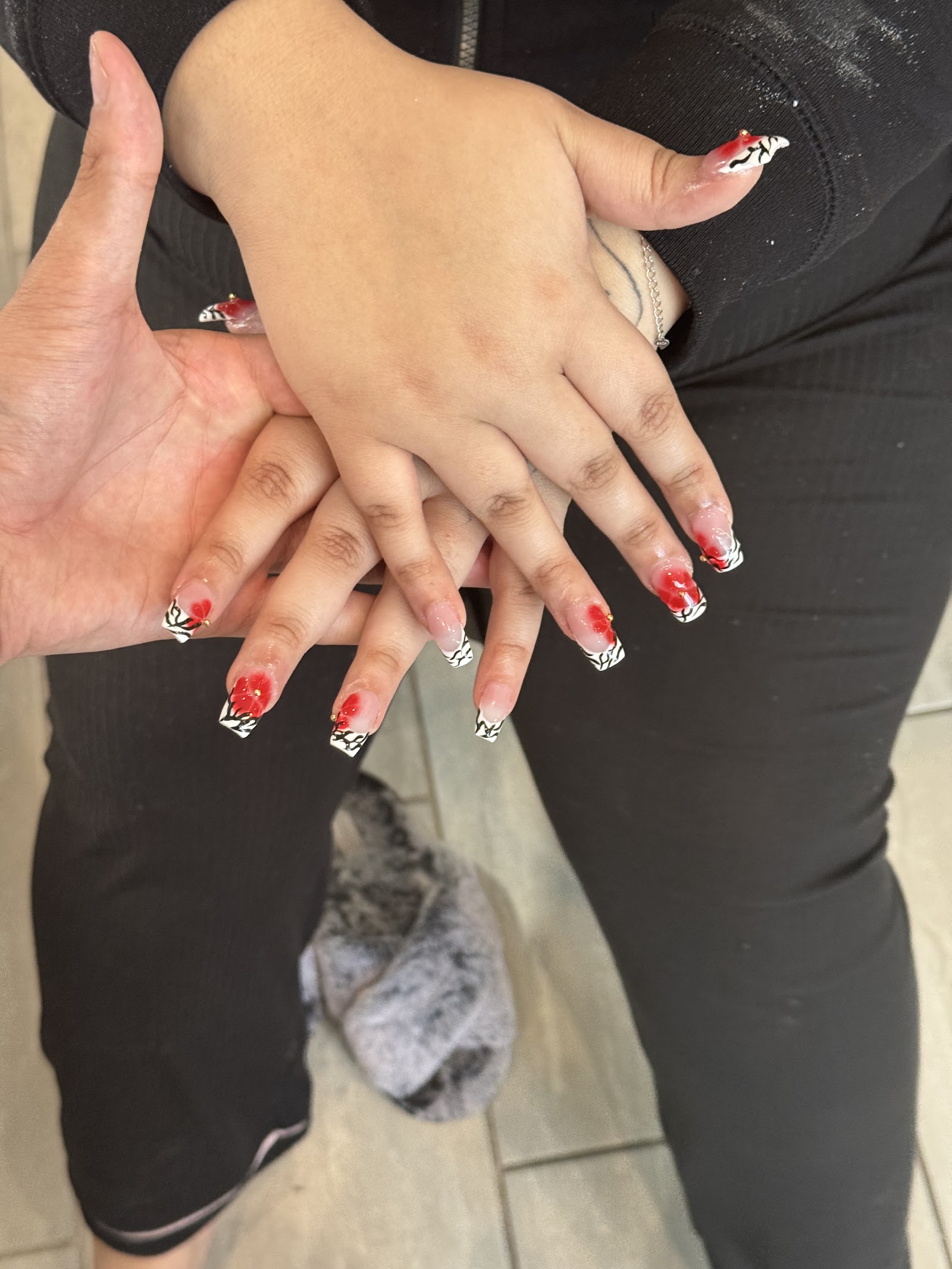 Lux Nails & Lashes nail photo 7
